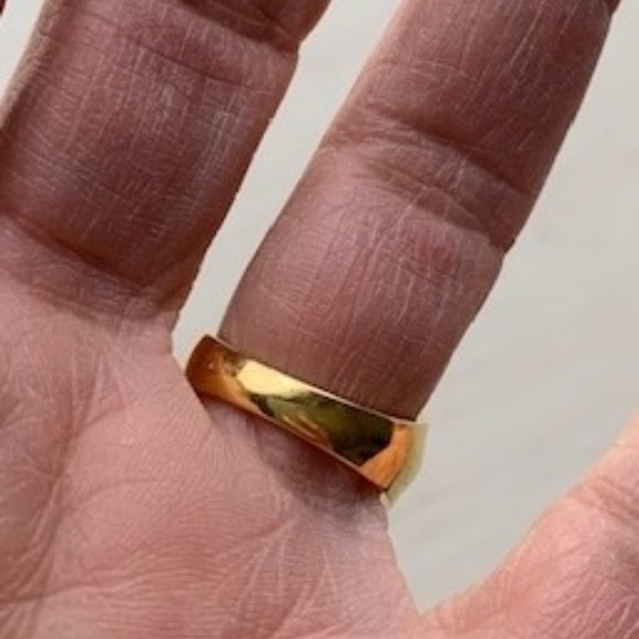 Emerald Simulated Stone Band Ring, 14K Gold Plated Band, Size 6-1/2 - Picture 4 of 4